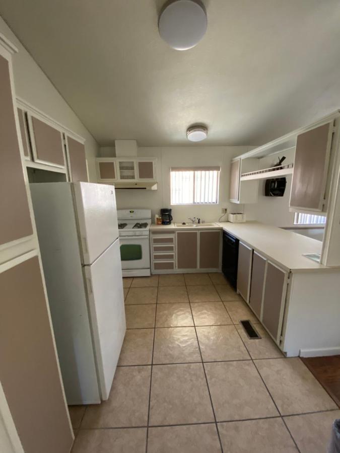 Bristlecone Motel Биг Пайн Екстериор снимка