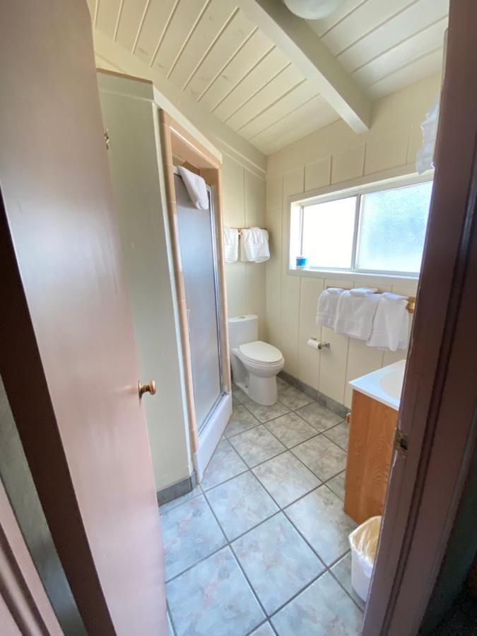 Bristlecone Motel Биг Пайн Екстериор снимка