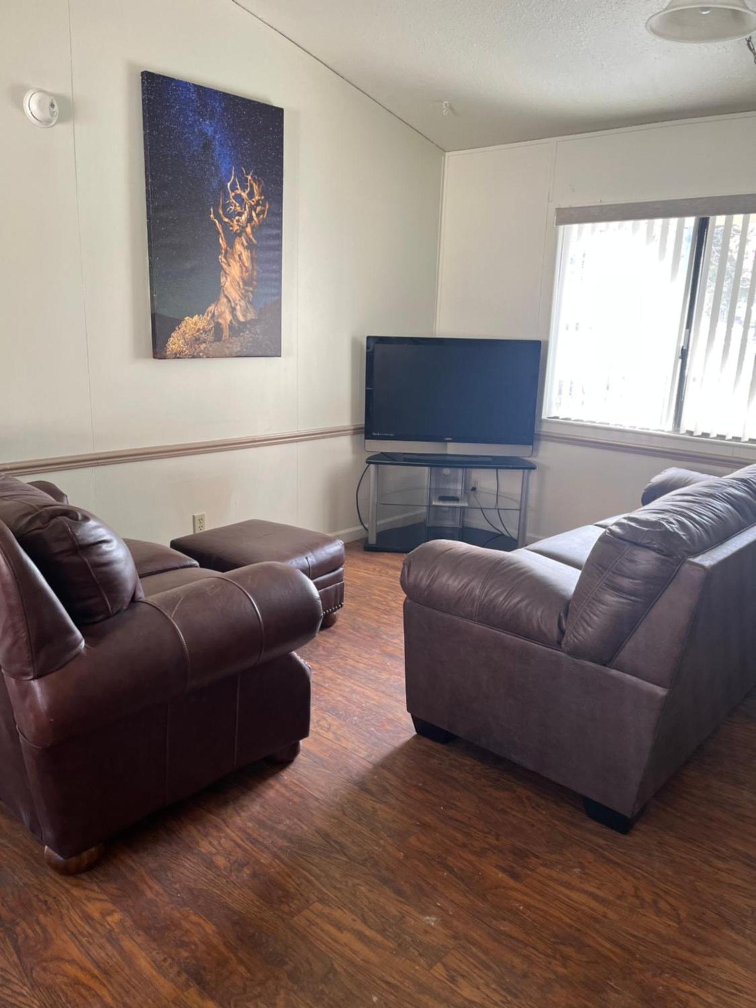 Bristlecone Motel Биг Пайн Екстериор снимка
