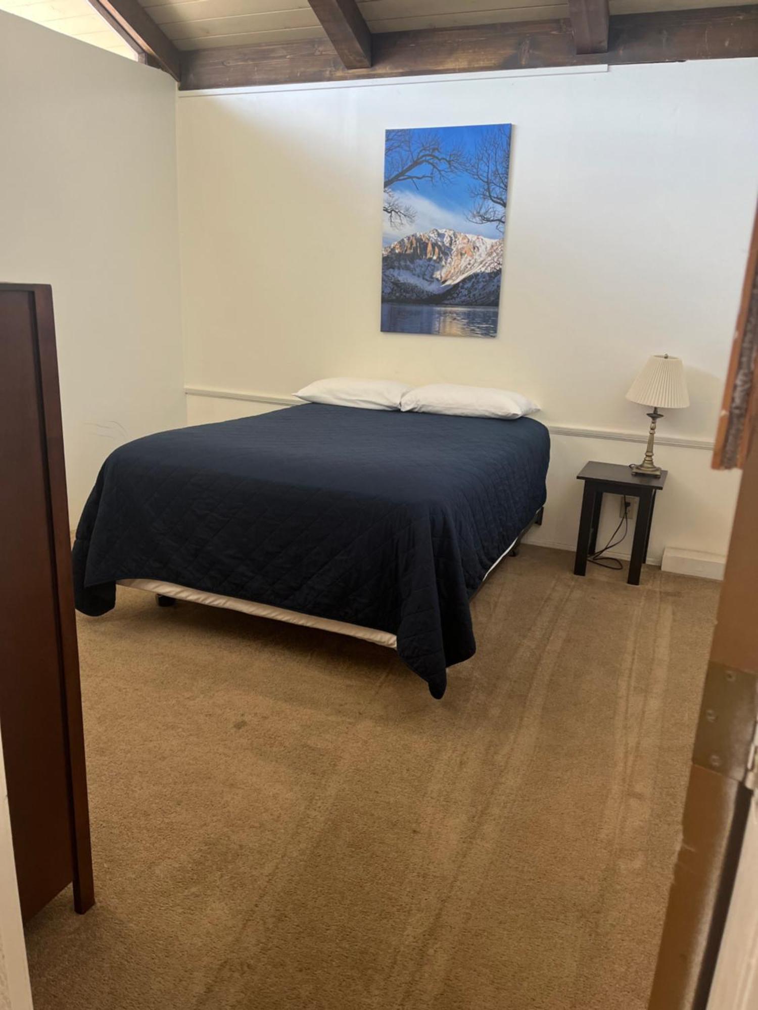 Bristlecone Motel Биг Пайн Екстериор снимка