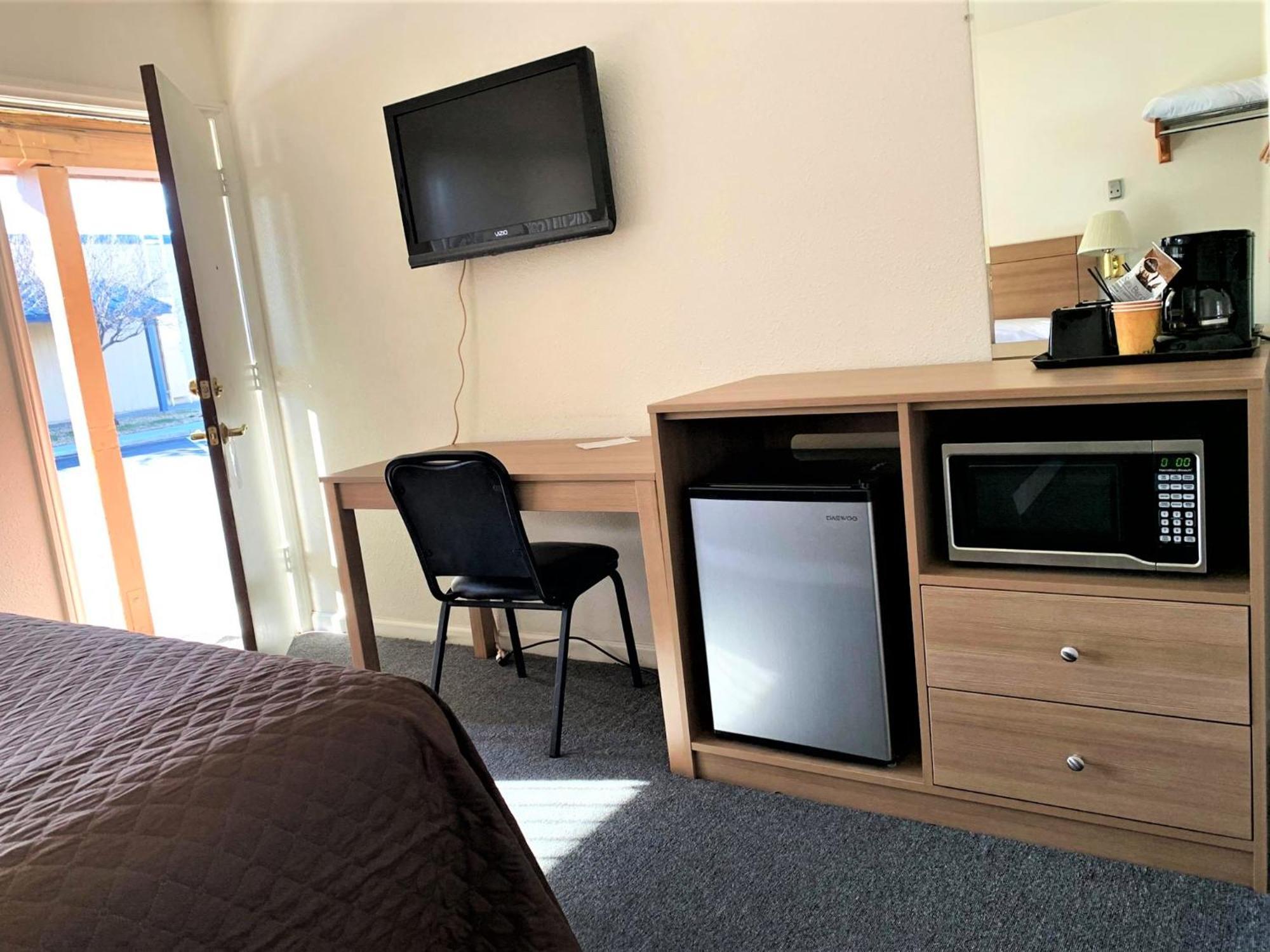 Bristlecone Motel Биг Пайн Екстериор снимка